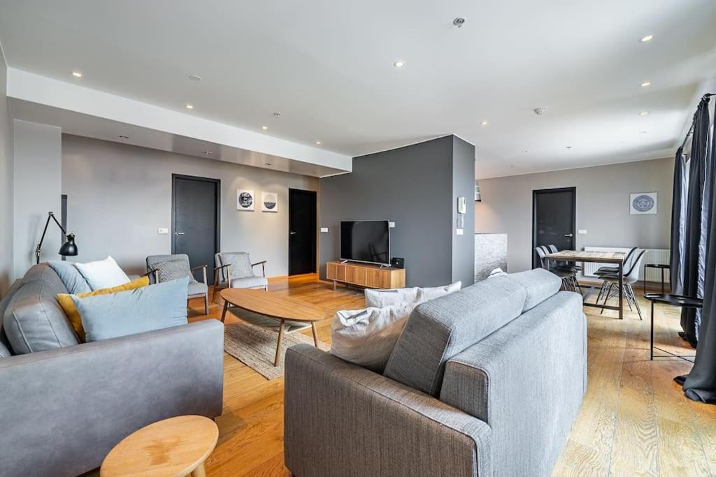 Lejlighed Luxury Apartment, Prime Location *
